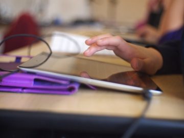 4 Steps to Managing Your 1:1 Classroom