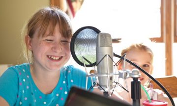 5 Reasons Teachers Should Love Podcasts—and 5 Shows to Try in The Classroom
