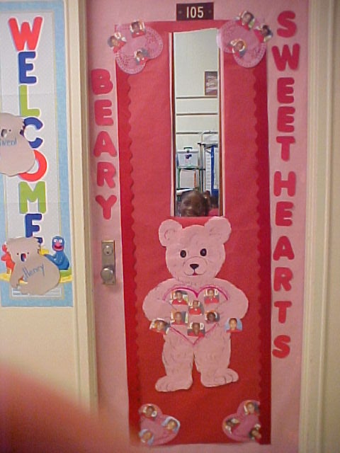 Beary Sweathearts Valentines Day Door Decoration