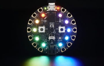 Circuit Playground meets Scratch—Physical Computing for Kindergartners