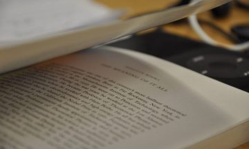 What Can We Learn from Richard Feynman’s Approach to Education?