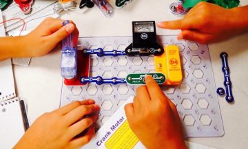 8 of the Best Snap Circuits Electronics Kits for Bright Sparks