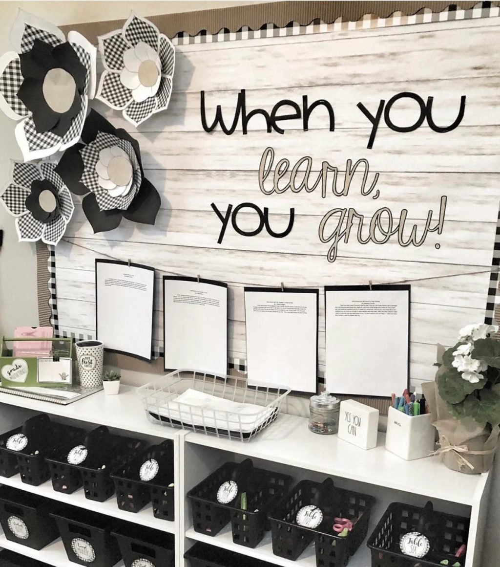 When-You-Learn-You-Grow-Farmhouse-Classroom-bulletin-board-idea